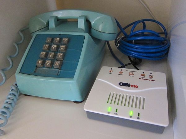 SIP trunking: replace landline with Plivo and SIP
phone